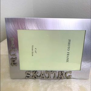 Chrome frame 4”x6” ICE SKATING NWT